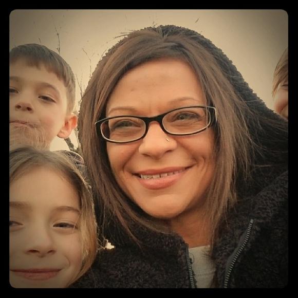 Meet your Posher, Angela - Picture 1 of 8